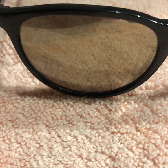 Ray-Ban sunglasses. Non polarized. Erika. - Picture 3 of 7